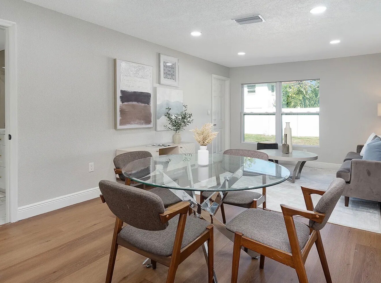 Building Photo - 4335 10th Ave S