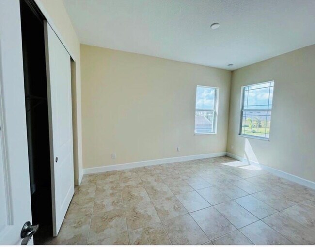 Building Photo - 5199 Liberty Ln