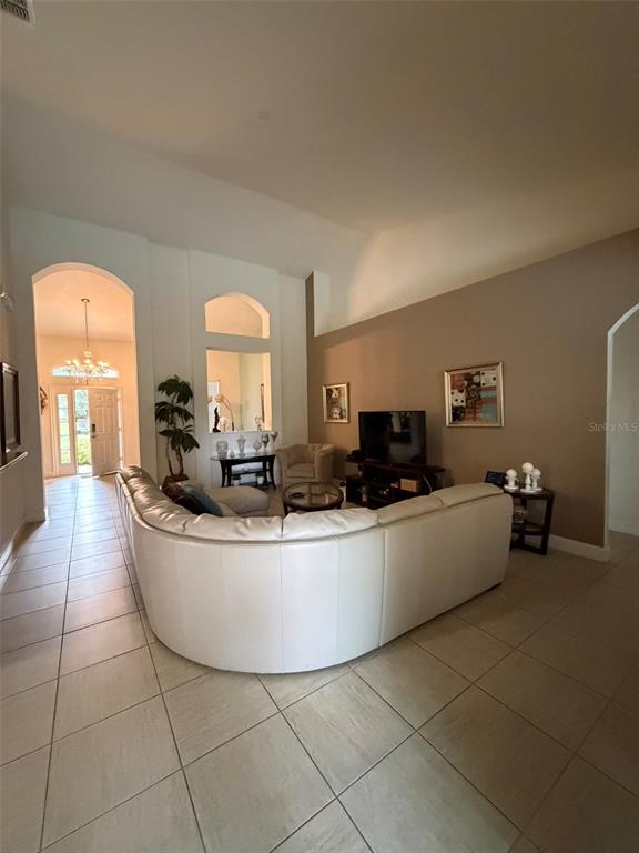 Building Photo - 4052 Oak Tree Dr