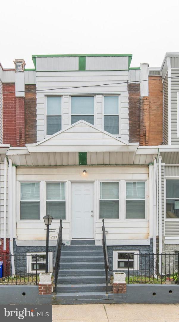 Building Photo - 5524 Delancey St