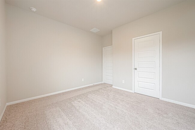 Building Photo - 4923 Luke Matthew Dr