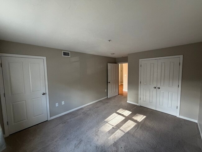 Building Photo - 670 Bedford St