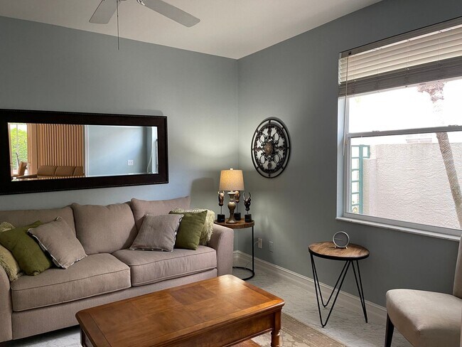 Building Photo - 5950 Almaden Dr