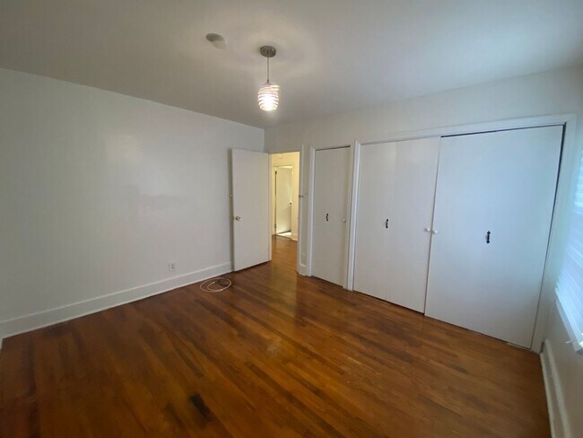 Building Photo - 313 Myles Ave