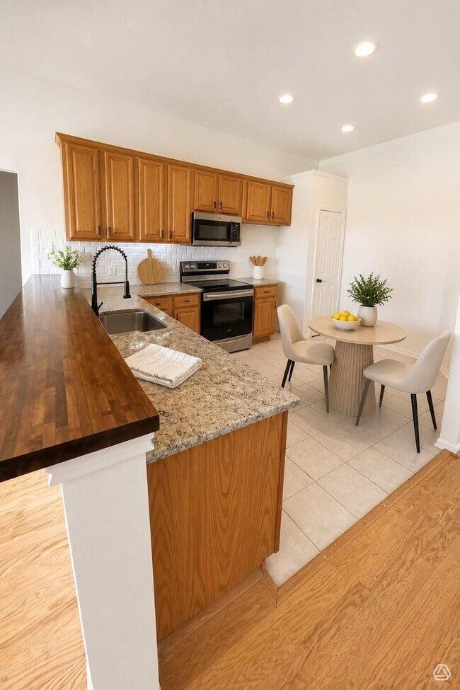 Building Photo - 3630 Sheldon Dr