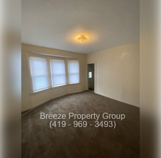 Building Photo - 319 N Detroit Ave