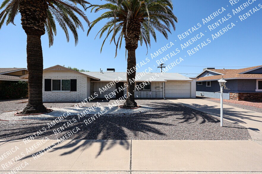 Building Photo - 9939 W Alabama Ave