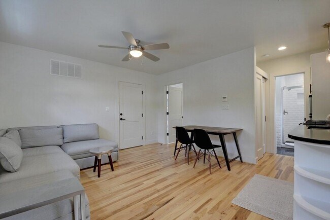 Building Photo - 4518 Red River St
