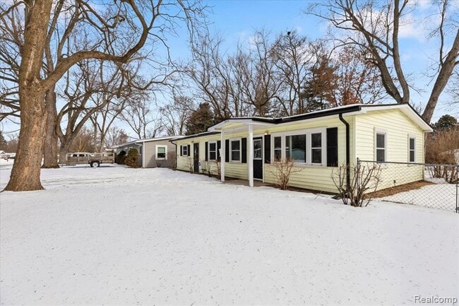 Building Photo - 3771 Gainesborough Dr