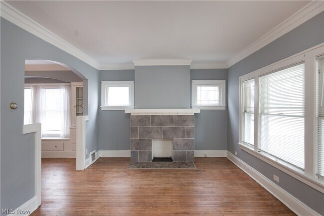 Building Photo - 2169 Olive Ave