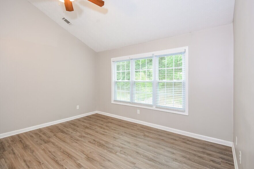 Building Photo - 2105 Caneridge Dr