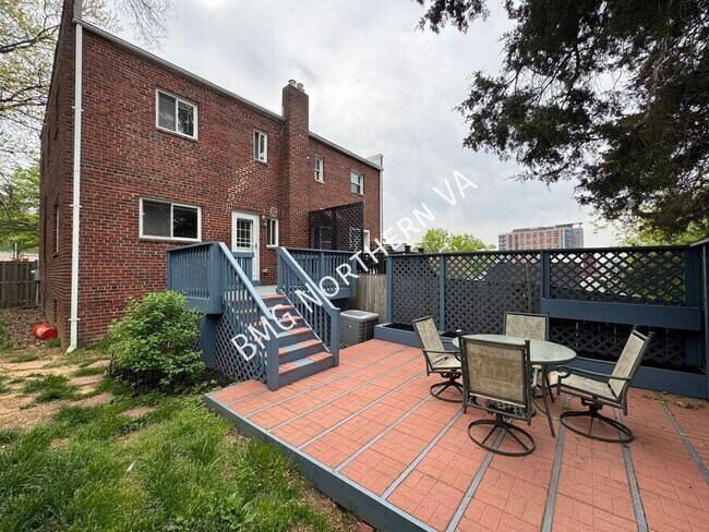 Building Photo - 130 Cambridge Rd
