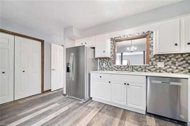 Building Photo - 5496 Lynbrook Landing