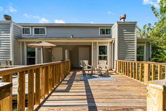 Building Photo - 71 Hideaway Dr