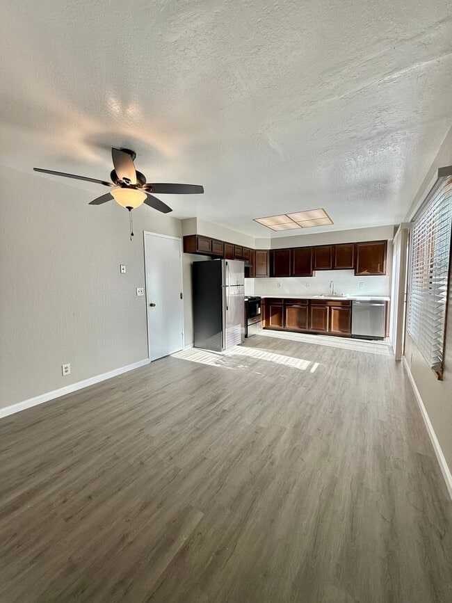 Building Photo - Charming 2 Bed / 2 Bath Single-Family Home in Willow Glen – Willowvale Estates (95126)