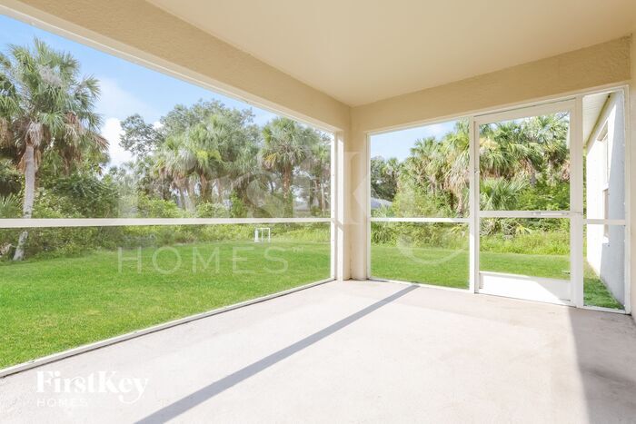 Building Photo - 3685 Parade Terrace