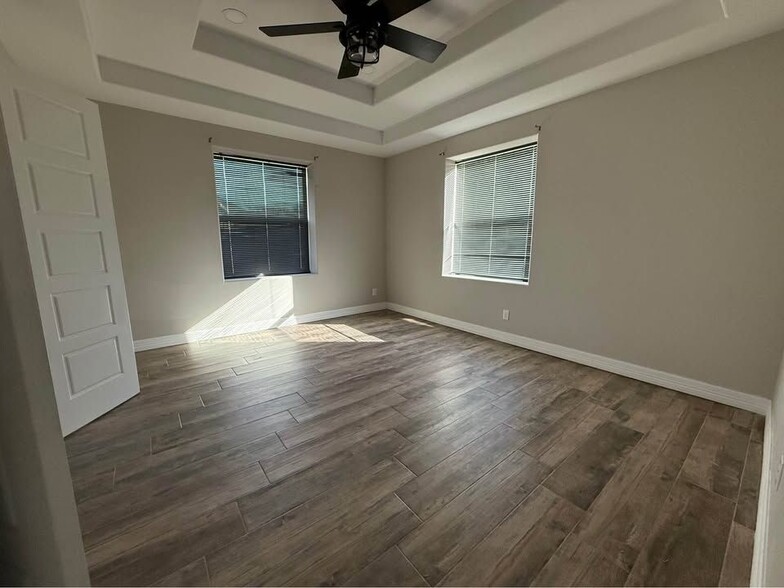 Building Photo - 233 S Iowa St