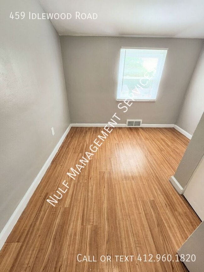 Building Photo - 459 Idlewood Rd