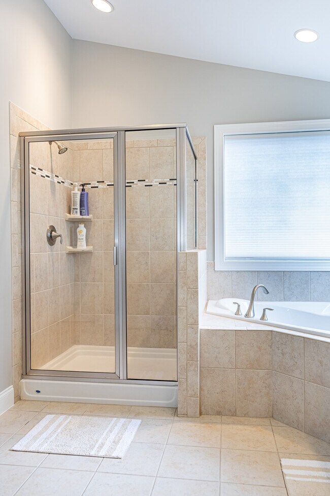 Building Photo - 5016 Trembath Ln