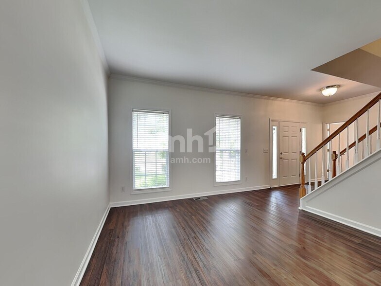 Building Photo - 1860 Francis Mill Ct