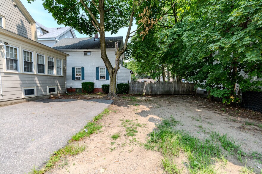 Building Photo - 173 Oakland Ave