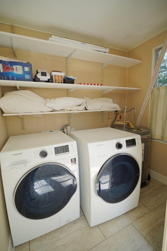 Building Photo - 525 Truett Dr