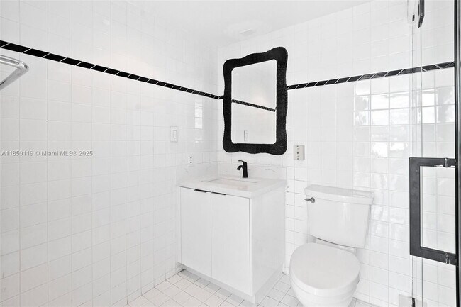 Building Photo - 780 NE 69th St