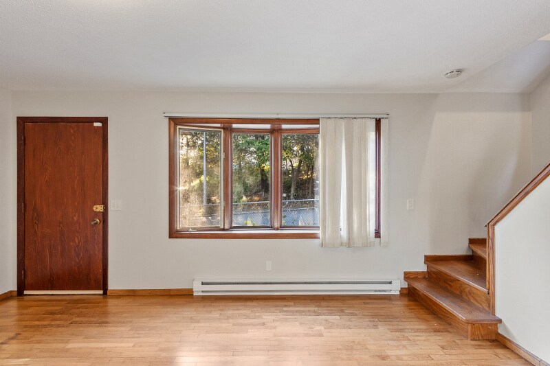 Building Photo - 77 Ingleside Ave