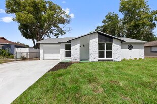 Building Photo - 516 Avocado Cir