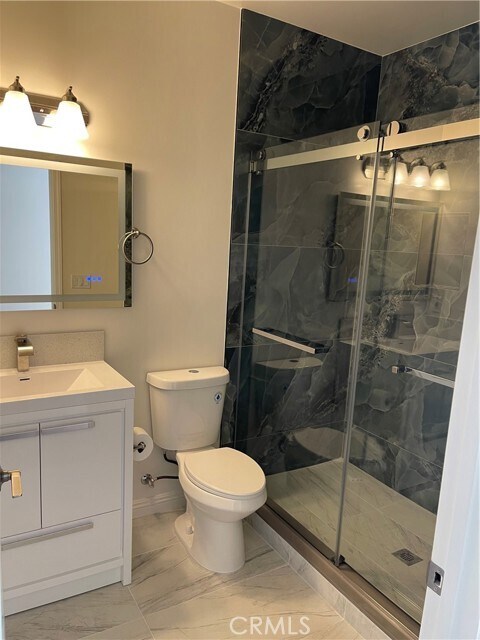 Building Photo - 18543 Ingomar St