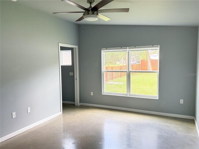 Building Photo - 2534 Grandview Ave