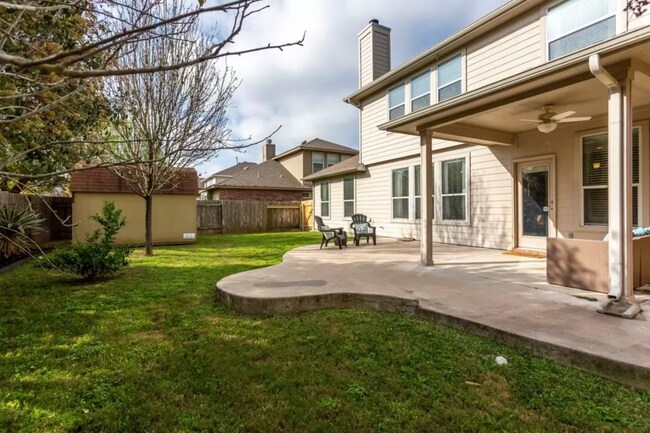 Building Photo - 3917 Links Ln