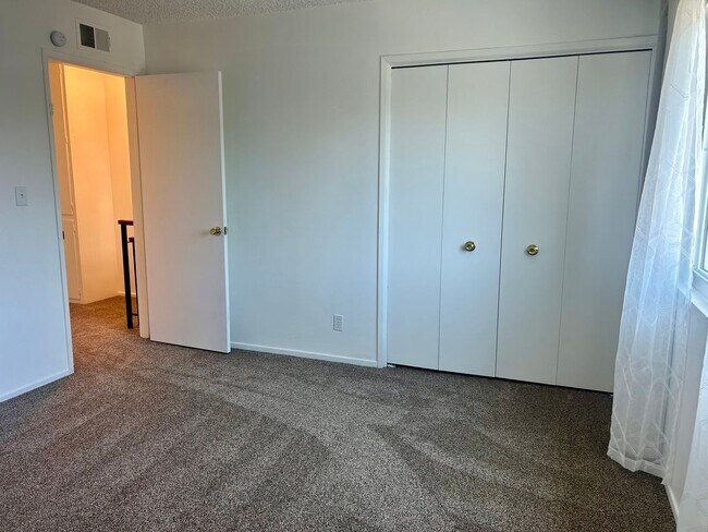 Building Photo - 11587Celi
