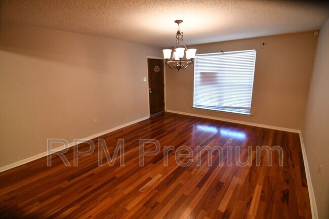 Building Photo - 7720 Kings Hill Ave