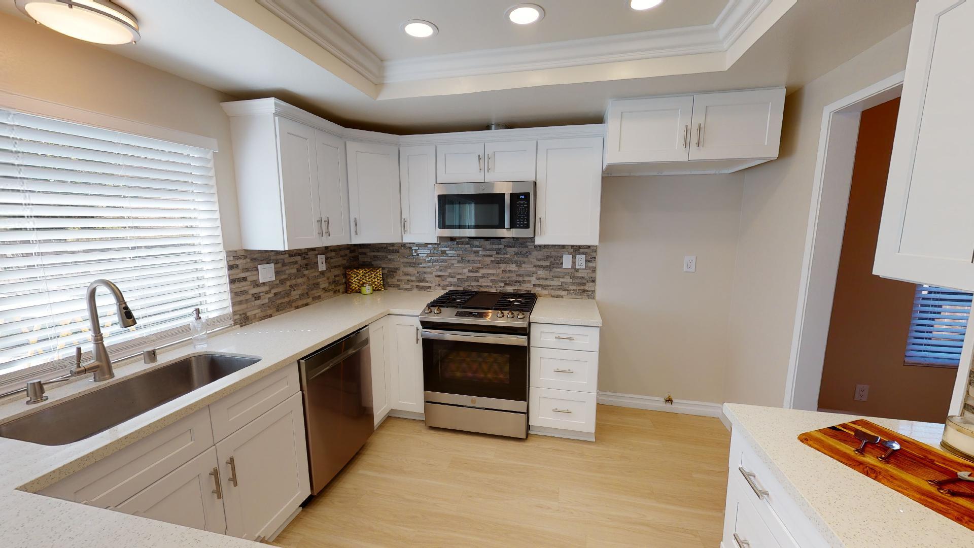 Building Photo - 89 Los Vientos Dr