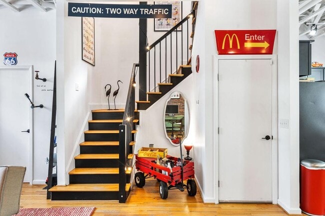 Building Photo - 230 Bradberry St SW