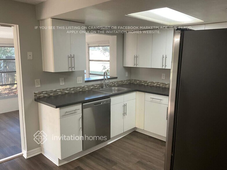 Building Photo - 1830 N Keene Rd