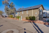 Building Photo - 1600 Silver Creek Rd