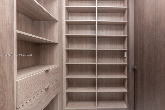 Building Photo - 851 NE 1st Ave