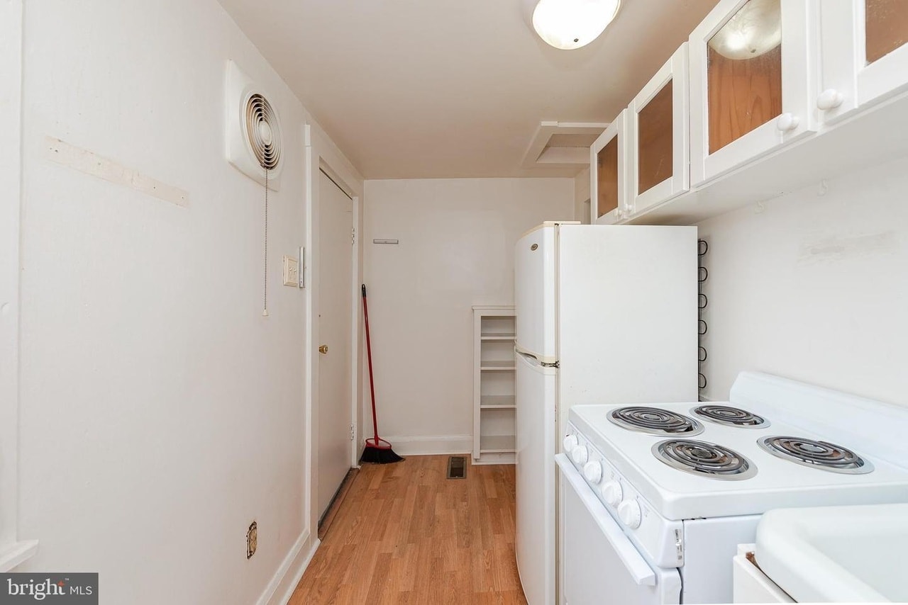 Building Photo - 1007 Church St