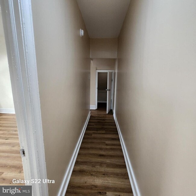 Building Photo - 5490 W Berks St