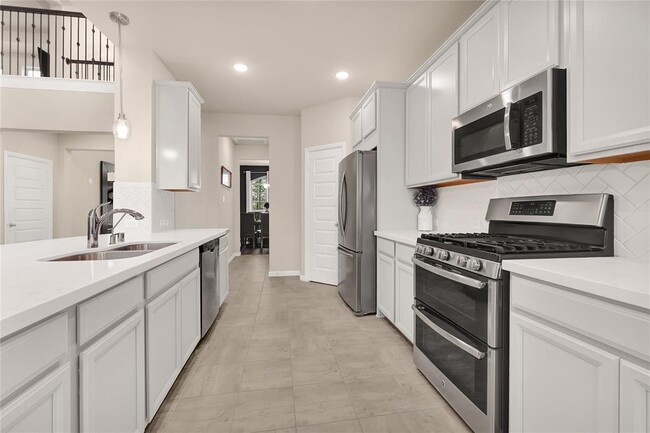 Building Photo - 3859 Fleetwood Falls Ln