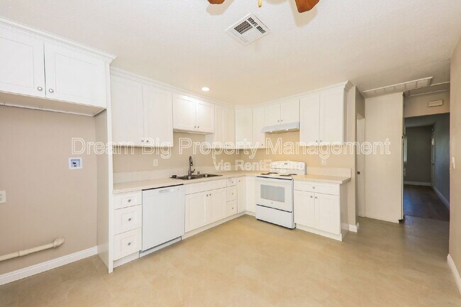 Building Photo - 3661 Wilbur St