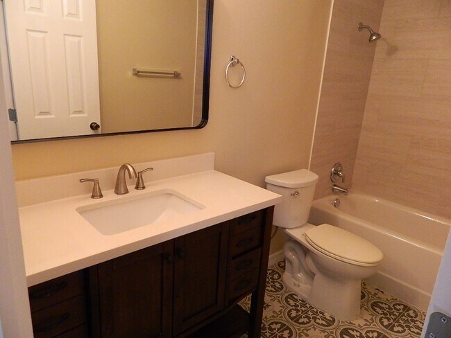 Building Photo - Coming Soon-Altamonte Springs 3-2 Condo Available Aug 14th