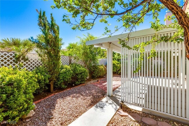 Building Photo - 324 Cavalla St