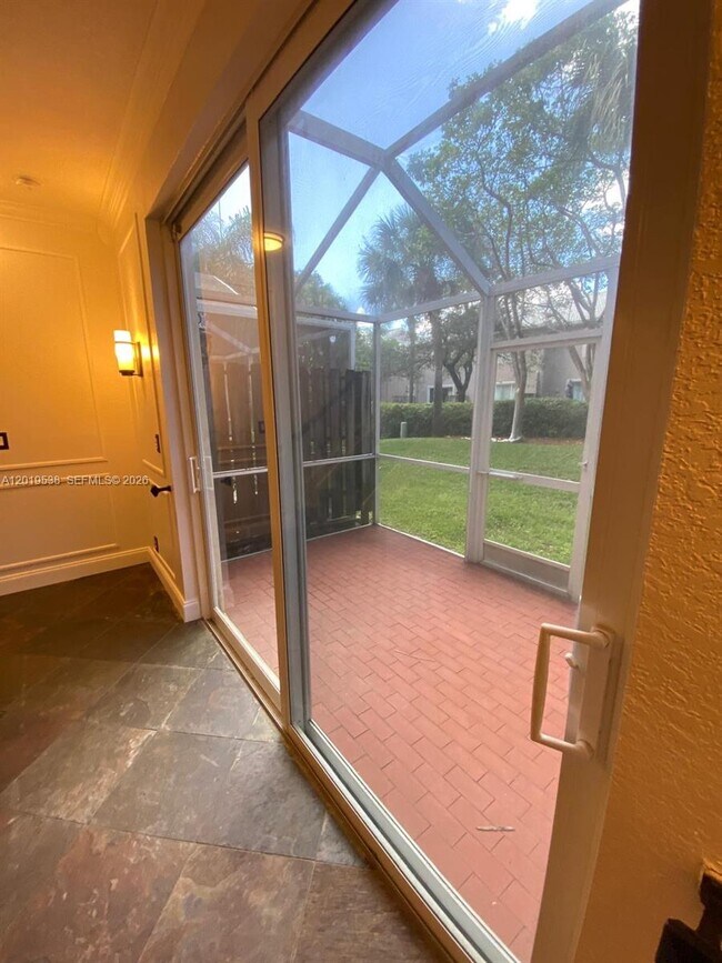 Building Photo - 2041 Pompeii Ct