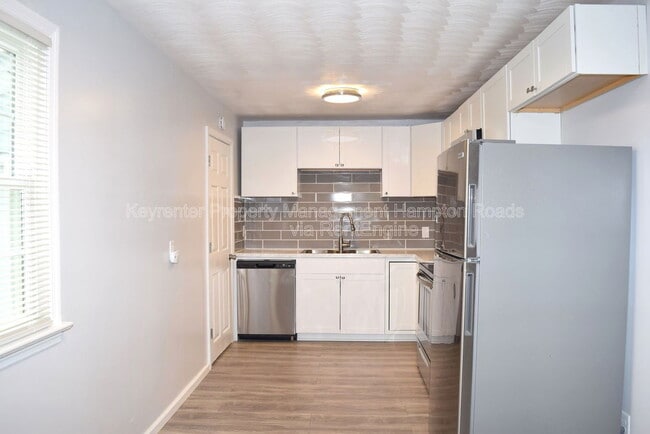 Building Photo - 1312 Sparrow Rd