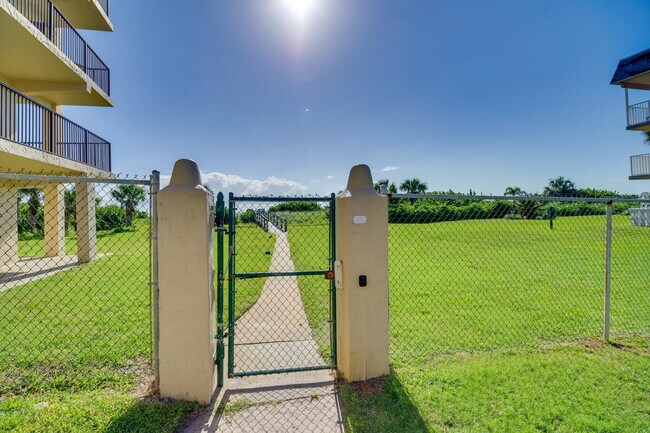 Building Photo - 3180 N Atlantic Ave