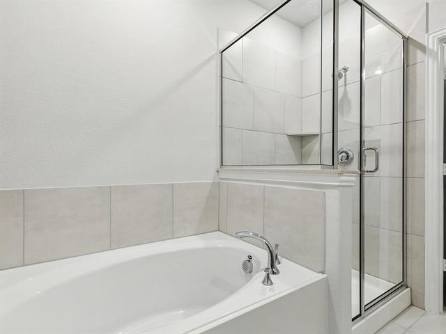 Building Photo - 733 Santa Lucia Dr