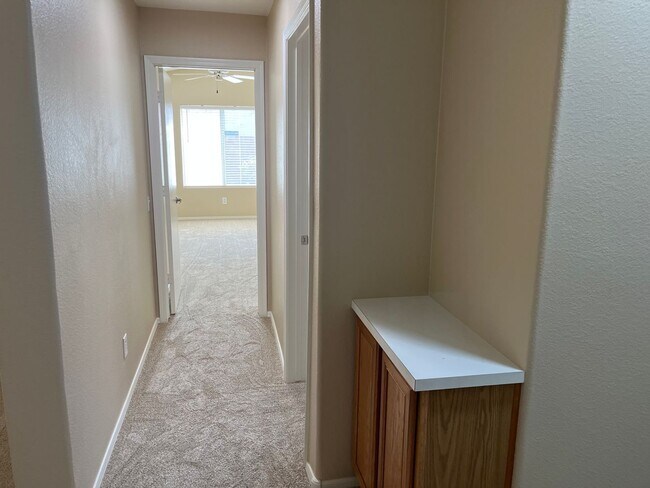 Building Photo - 33 N Sahuaro Dr